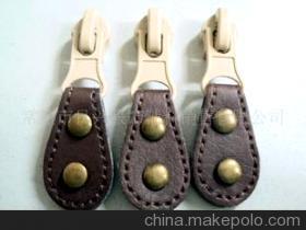 帶鉚釘皮拉片 服裝輔料的時尚與實用選擇